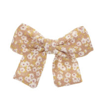 Ručno izrađena dječja ukosnica picture